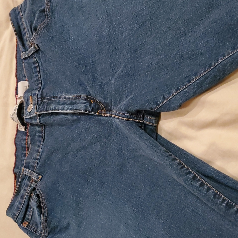 Levi's 550 relaxed boot cut 18M